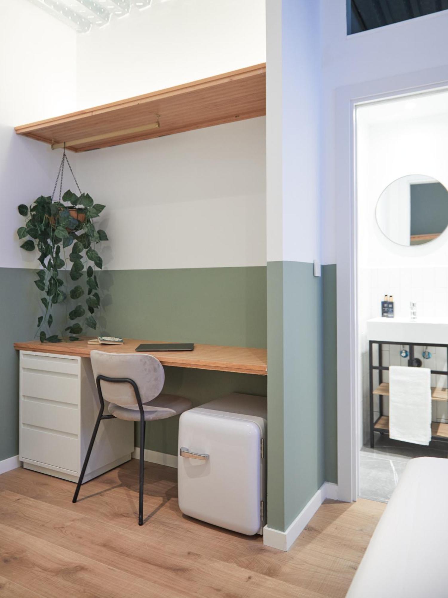 Ola Living Hostal Tetuan Madri Exterior foto