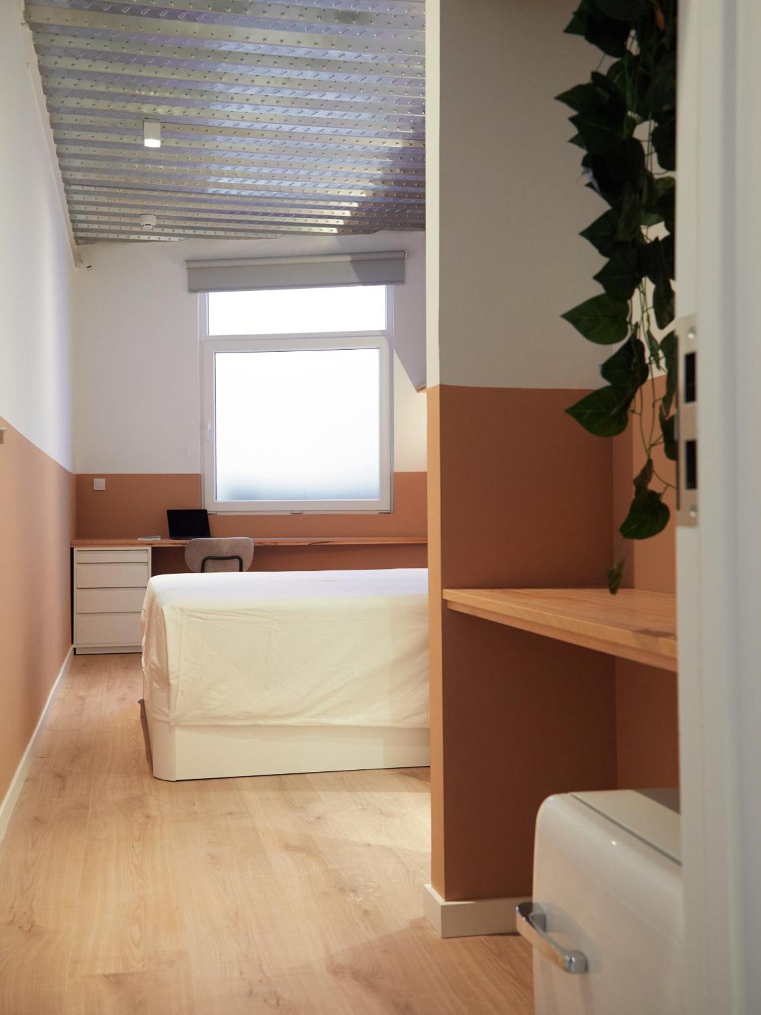 Ola Living Hostal Tetuan Madri Exterior foto